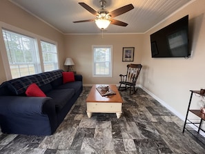 Includes couch, rocking chair, smart tv, & a bar cart for whatever you may need - Newly Renovated 3bed/2bath Pet Friendly Home on Goose Creek Island (Hobucken)