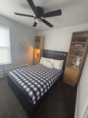 7 bedrooms, iron/ironing board, free WiFi, bed sheets