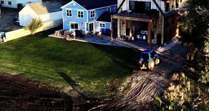 Lakefront 7 bed/3 bath home in Beautiful Bear Lake