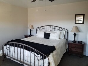 7 bedrooms, iron/ironing board, free WiFi, bed sheets