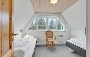 2 bedrooms, travel crib, WiFi - 2 bedroom gorgeous home in Tarm (Tarm)