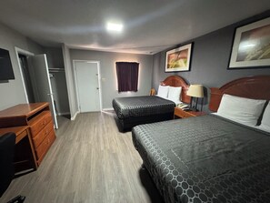 Iron/ironing board, free WiFi, bed sheets - Hickman's Motel (Aspermont)