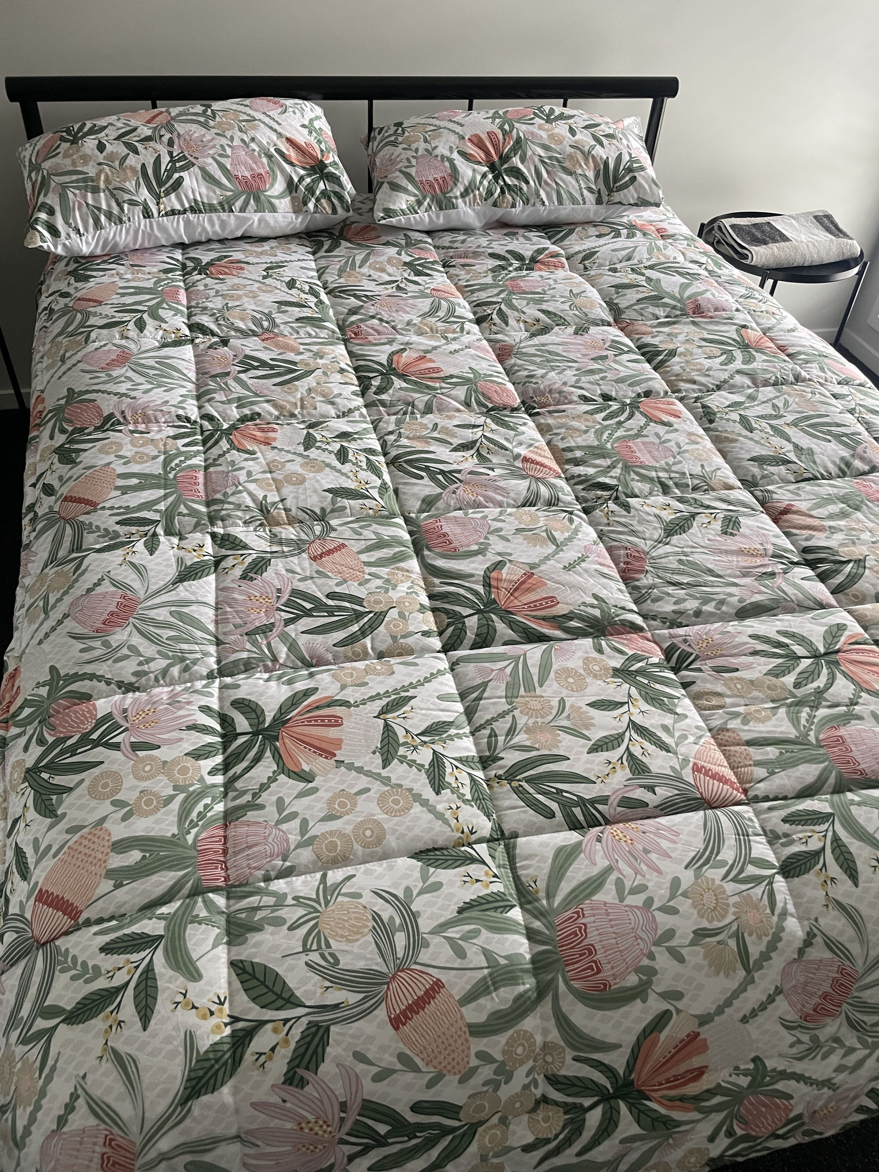 2 bedrooms, bed sheets