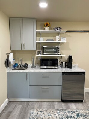Kitchenette 