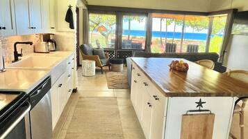 Réfrigérateur, micro-ondes, four, lave-vaisselle