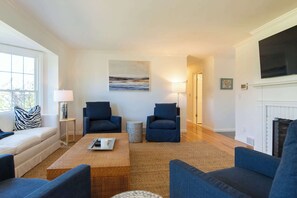 TV, offices - Gorgeous Home with Game Room Dog Welcome! (Chatham)