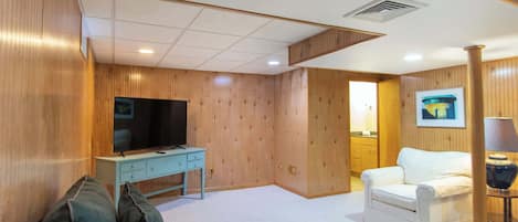 TV, offices