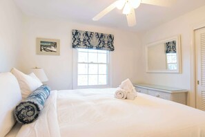 3 bedrooms, iron/ironing board, WiFi, bed sheets - Gorgeous Home with Game Room Dog Welcome! (Chatham)
