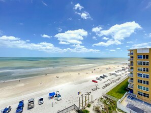 On the beach - Ocean View with a beachfront pool at Ocean Trillium Condo ~ #704 (New Smyrna Beach)