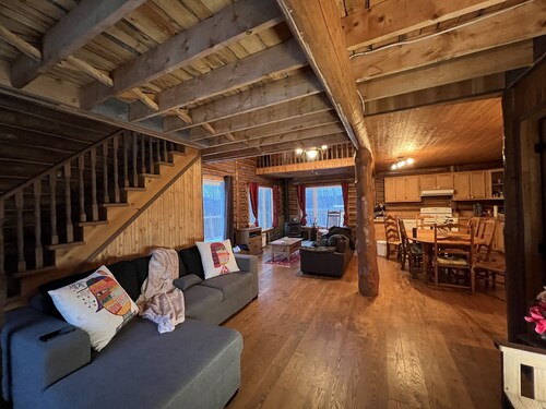 A true paradise, ideal for a gathering and for outdoor enthusiasts.