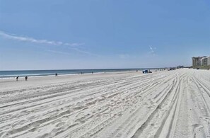 Am Strand, Liegestühle