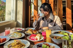 Food and drink - Griya Persada Convention Hotel & Resort (Bandungan)