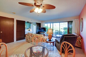 TV - Pool Access, Walk to Kepuhi Beach: Tranquil Escape (Maunaloa)