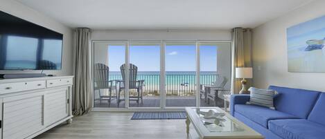 テレビ、DVD プレーヤー