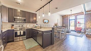 Fridge, microwave, oven, stovetop