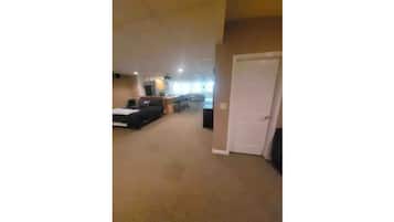 1 bedroom, desk, free WiFi, bed sheets