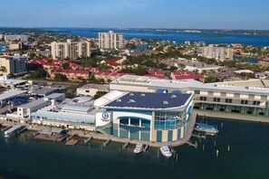 Exterior - 🌴 Bayview Beauty @ Coral Resort | Waterfront • Pool • Dock • Walk to Beach ➠ CR B5 (Clearwater Beach)