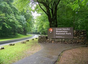 Property grounds - Ship Shak on the River (Bryson City)