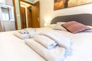 2 bedrooms, bed sheets