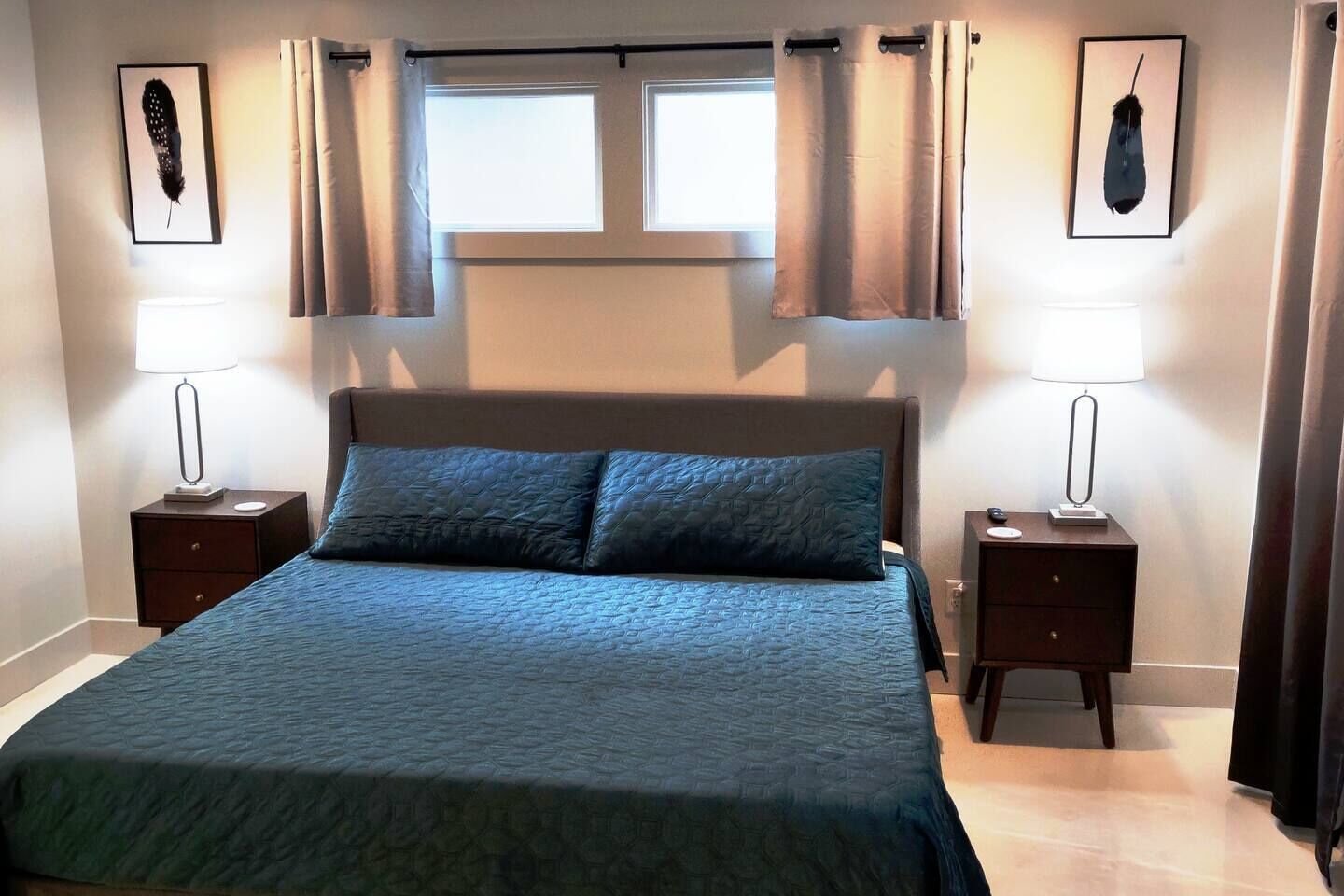 1 chambre, matelas mémoire de forme, fer et planche à repasser