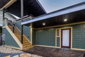 Exterior detail - Rooftop Deck-Downtown Bryson City-Walk to it ALL (Bryson City)