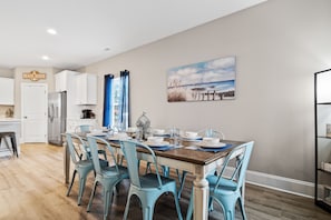 Dining - Cypress Waterway Getaway! (Little River)