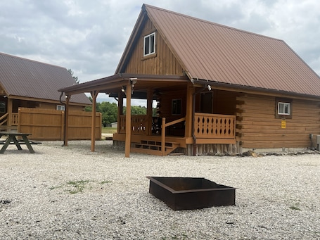 Exterior. Yellow Banks Log Cabin With Waterfront Views