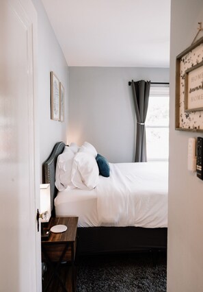 3 室のベッドルーム、デスク、アイロン / アイロン台、WiFi (無料)