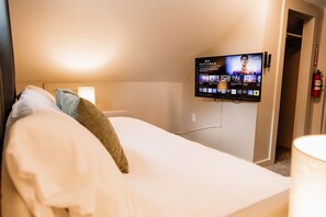 3 habitaciones, escritorio, tabla de planchar con plancha y wifi gratis 