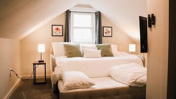 3 bedrooms, desk, iron/ironing board, free WiFi
