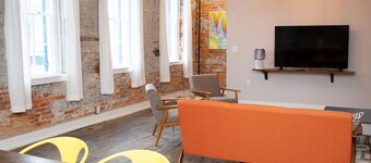 Bischoff Inn - Former 1870 Furniture Factory Now 5 Room Boutique Hotel