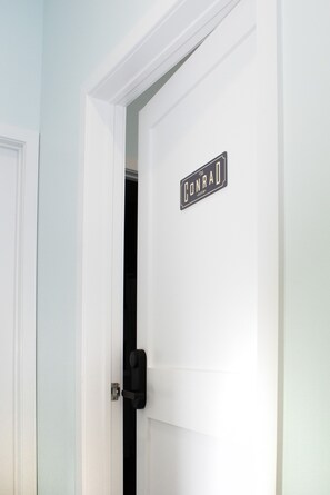 Standard Double Room, Ensuite | Lobby