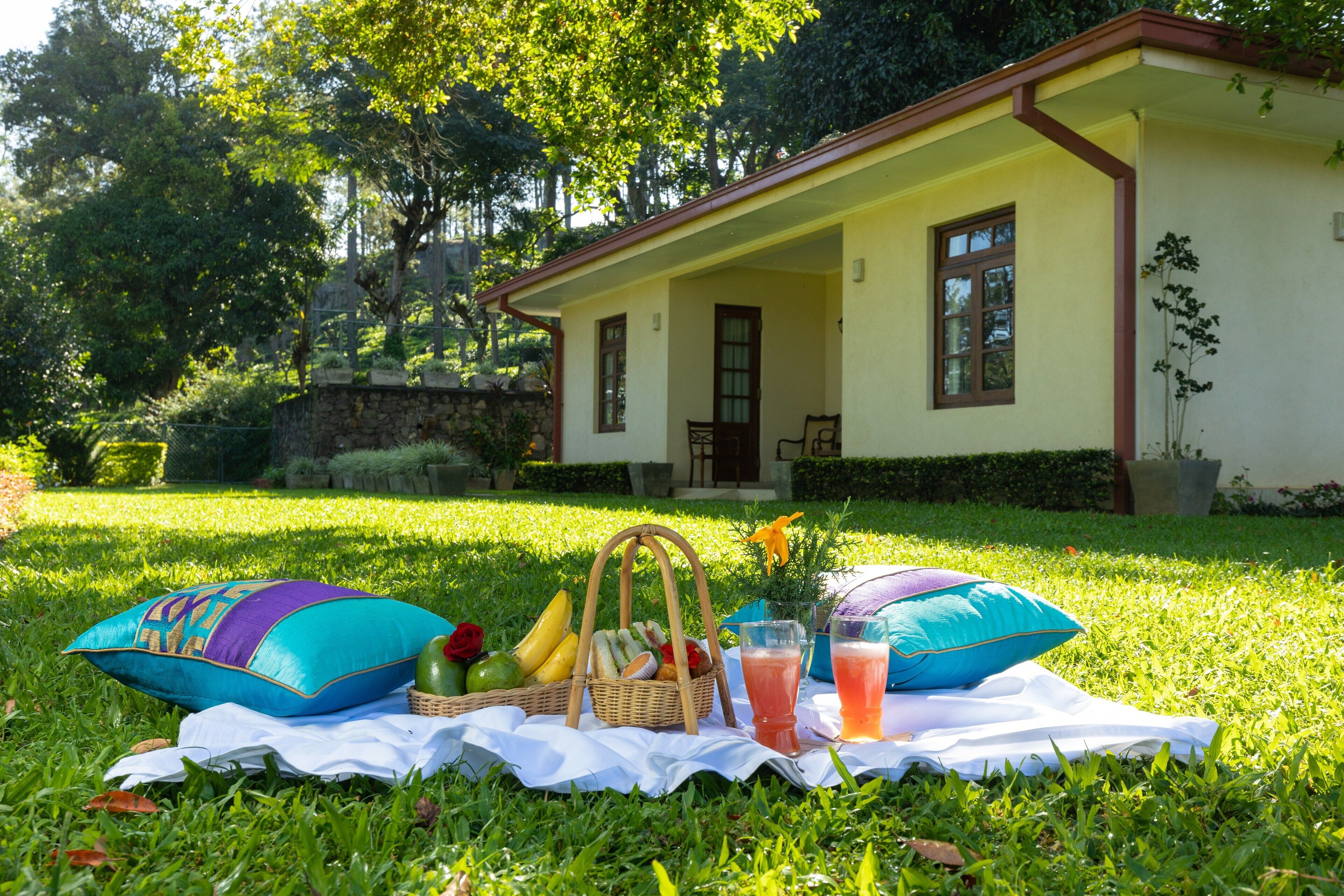 朝食 (イングリッシュ ブレックファスト)、毎日提供 (1 名様 15 USD)