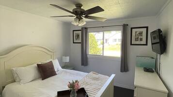 2 bedrooms, WiFi, bed sheets