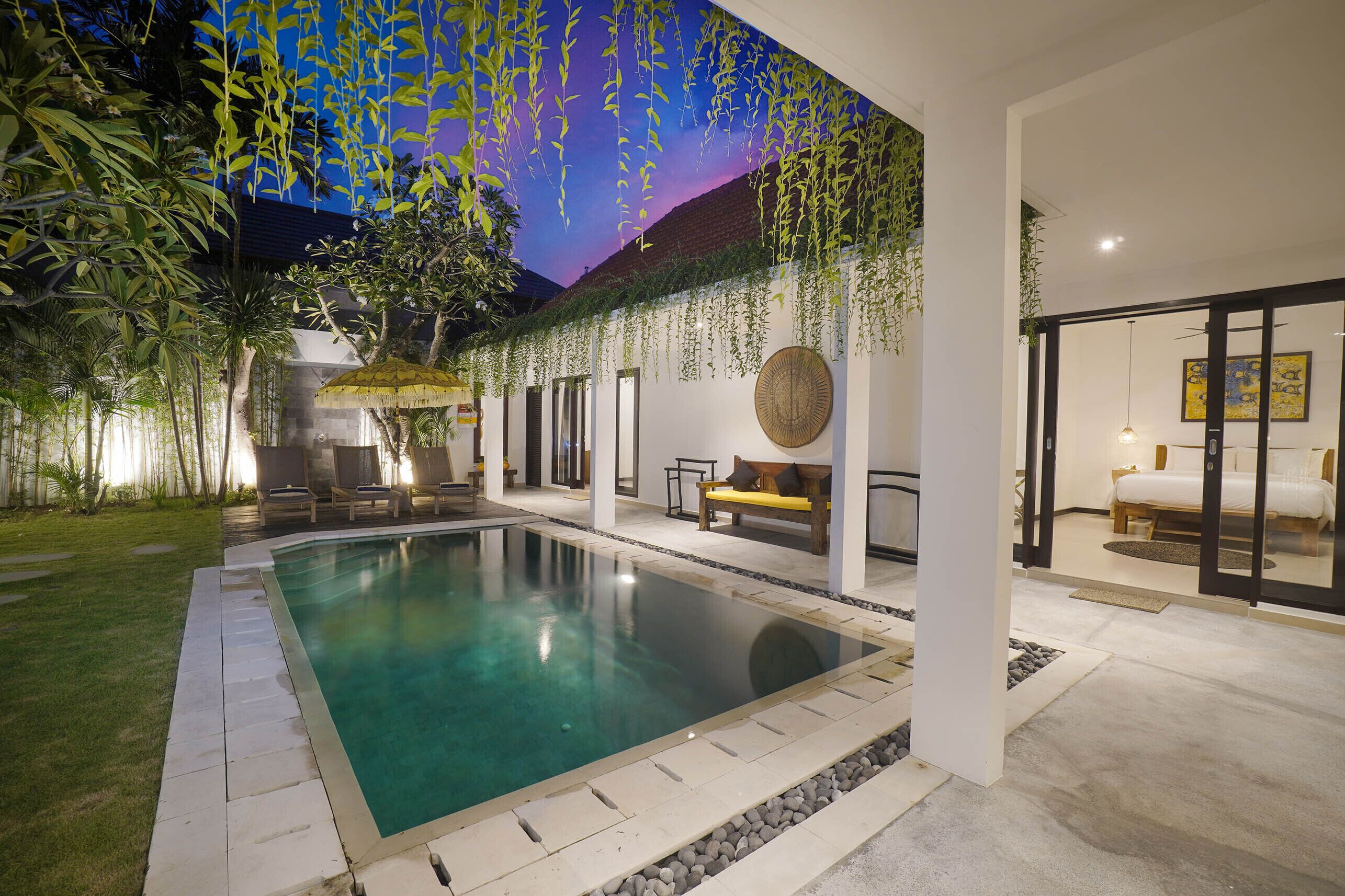 حمّام سباحة خارجي