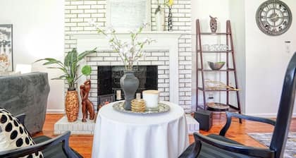 Beautiful 2 bdrms 2.5 bthrms Covington cottages.