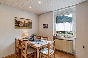 Dining - Apartment "Am Sersbach" (Forbach)