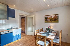 تناول الطعام