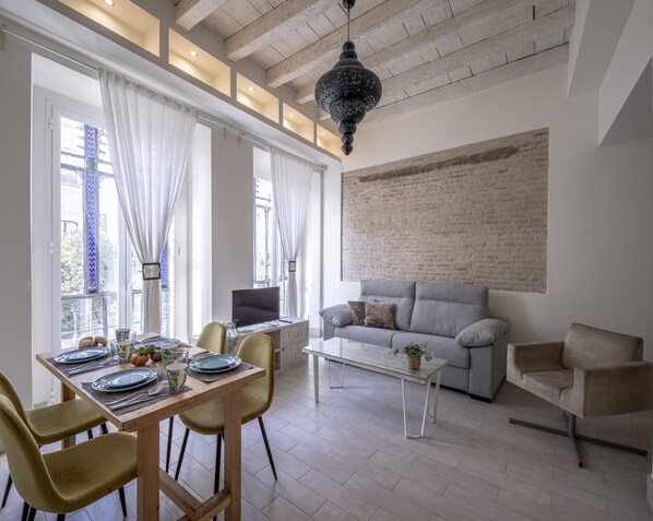 TV - Julio Cesar Great Apartment Of High Qualities Heart Of Seville (Sevilla)