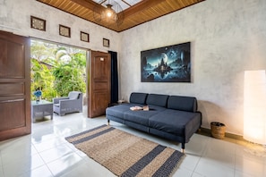 Flat-screen TV - Inari Villa Nusa Dua (Nusa Dua)