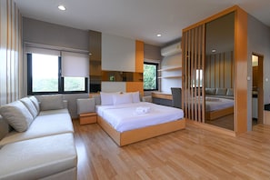 Junior Suite Garden View | Free WiFi, bed sheets - Suanpung Bonsai Village (Suan Phueng)