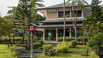 Junior Suite Garden View | View from room