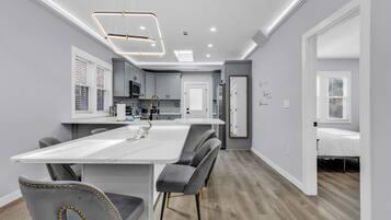 Comfort-Haus, 3Â Schlafzimmer, Terrasse | Esszimmer