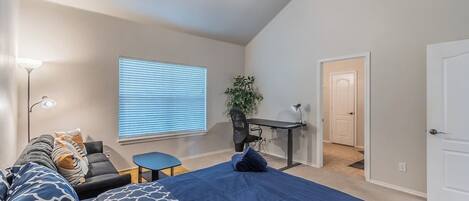 6 soveværelser, skrivebord, strygejern/strygebræt, Wi-Fi