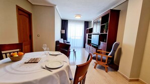 Dining - Central Apartment & Beach (Torrevieja)
