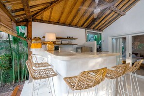 Basic Villa, Multiple Beds | Private kitchen - Villa Ketenangan (Ubud)