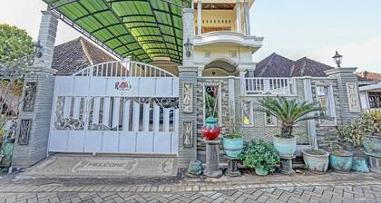 OYO Homes 91142 Desa Wisata Alam Gosari (wagos)