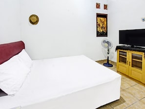 Economy Double Room | Free WiFi, bed sheets