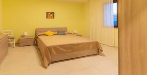 Comfort Room | Down comforters, soundproofing, iron/ironing board, free WiFi - Villa Vimani (Capaccio-Paestum)
