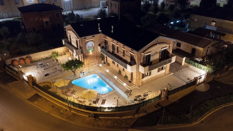Fachada de la propiedad